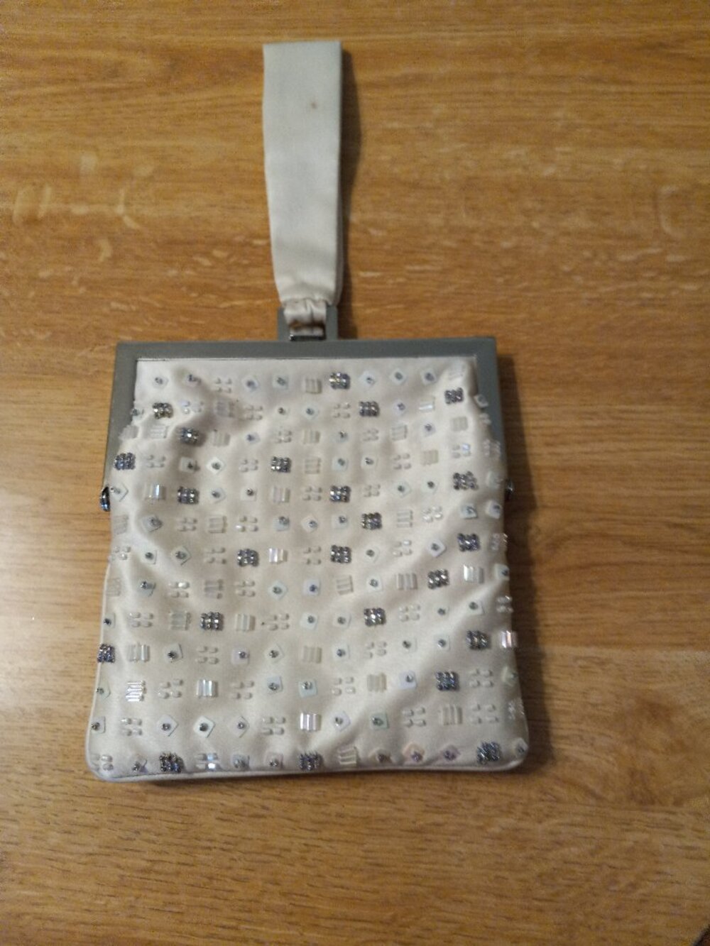 VINTAGE Inge Christopher Beaded Purse Clutch w Metal Clasp & Handle